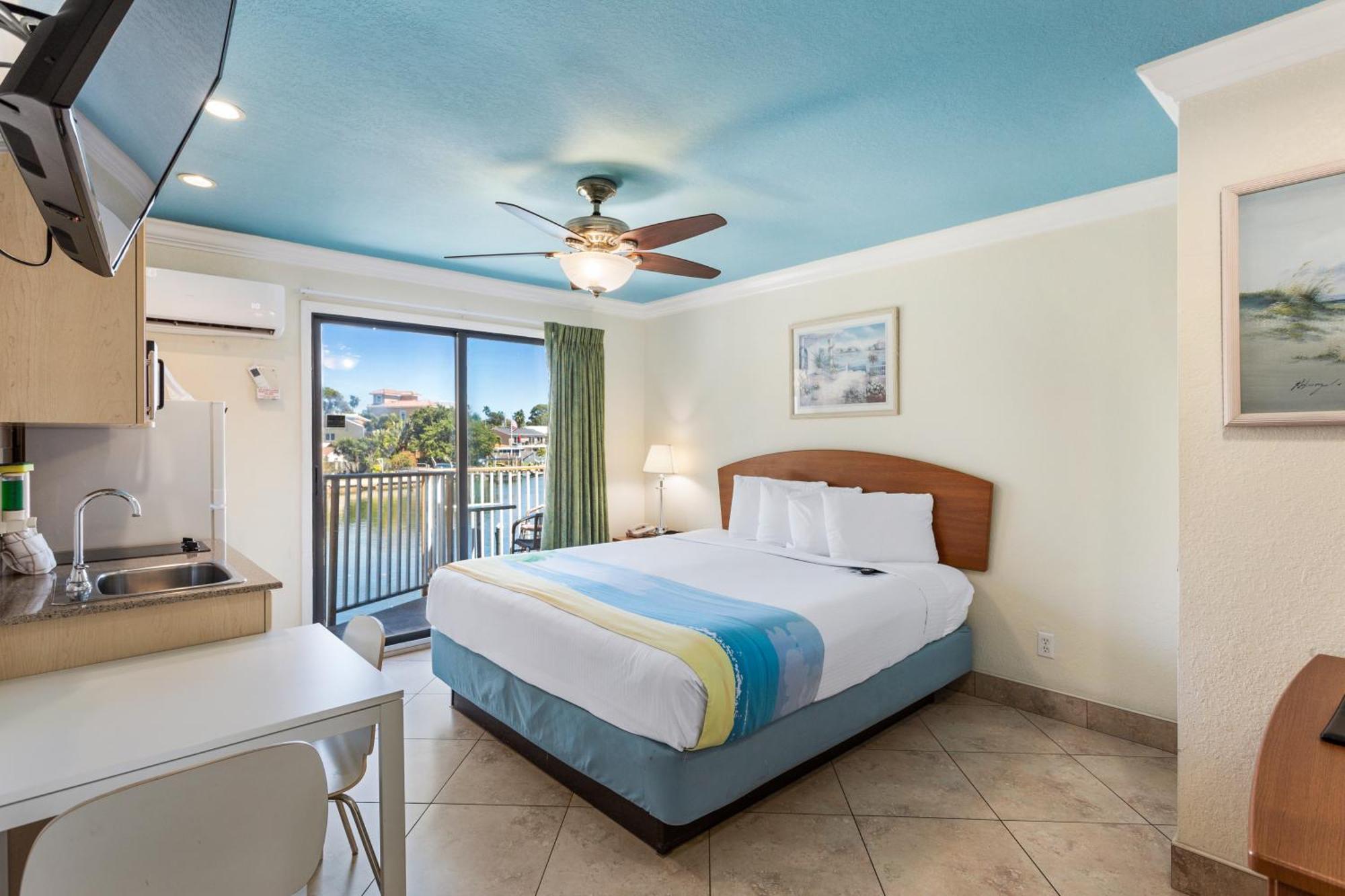 Bayview Plaza Waterfront Resort St. Pete Beach Quarto foto