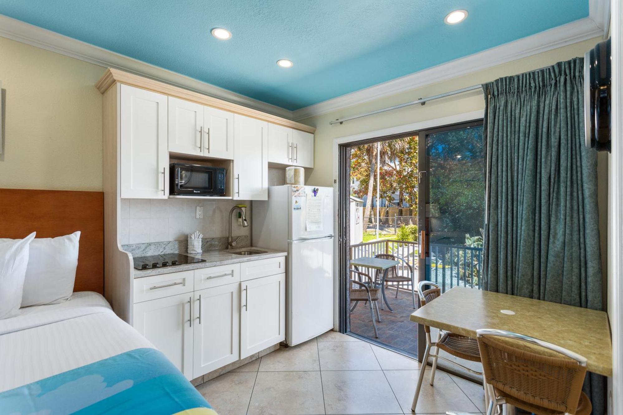 Bayview Plaza Waterfront Resort St. Pete Beach Quarto foto