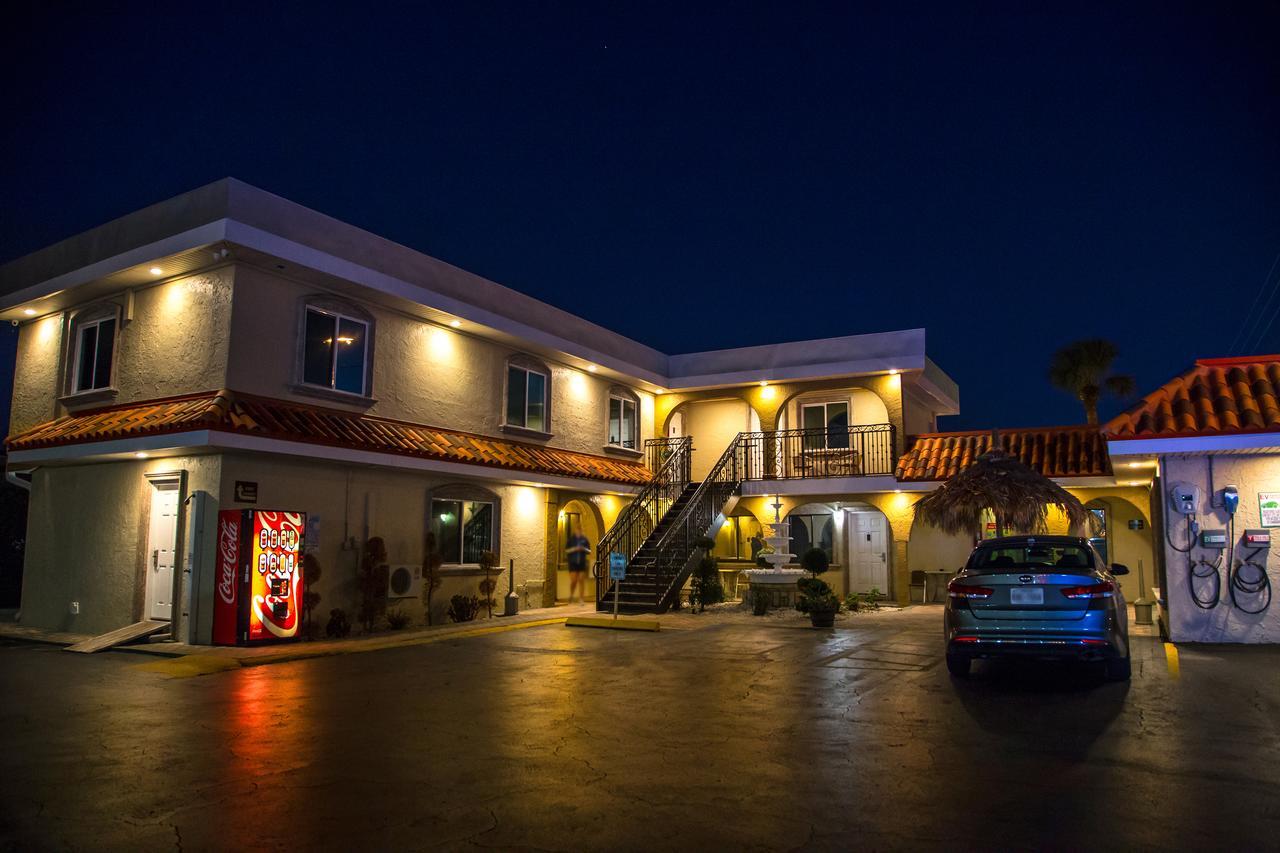 Bayview Plaza Waterfront Resort St. Pete Beach Exterior foto